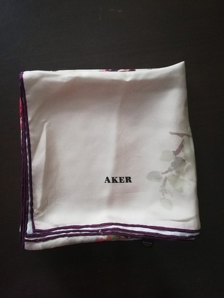 Aker eşarp 