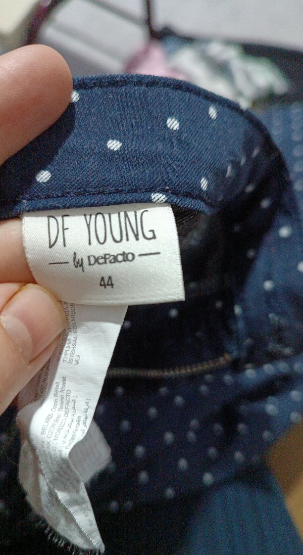 Düğmeli Lacivert Puantiyeli Kadın Kot Pantolon - Görsel 4