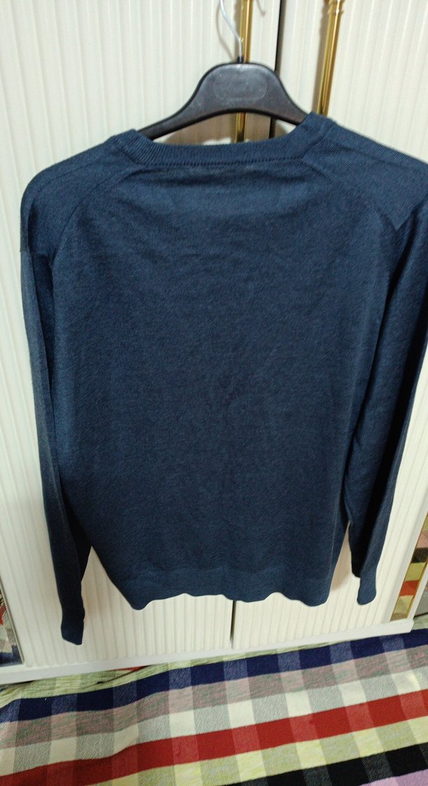 Erkek Gri V Yakalı Yün Kazak - Görsel 4