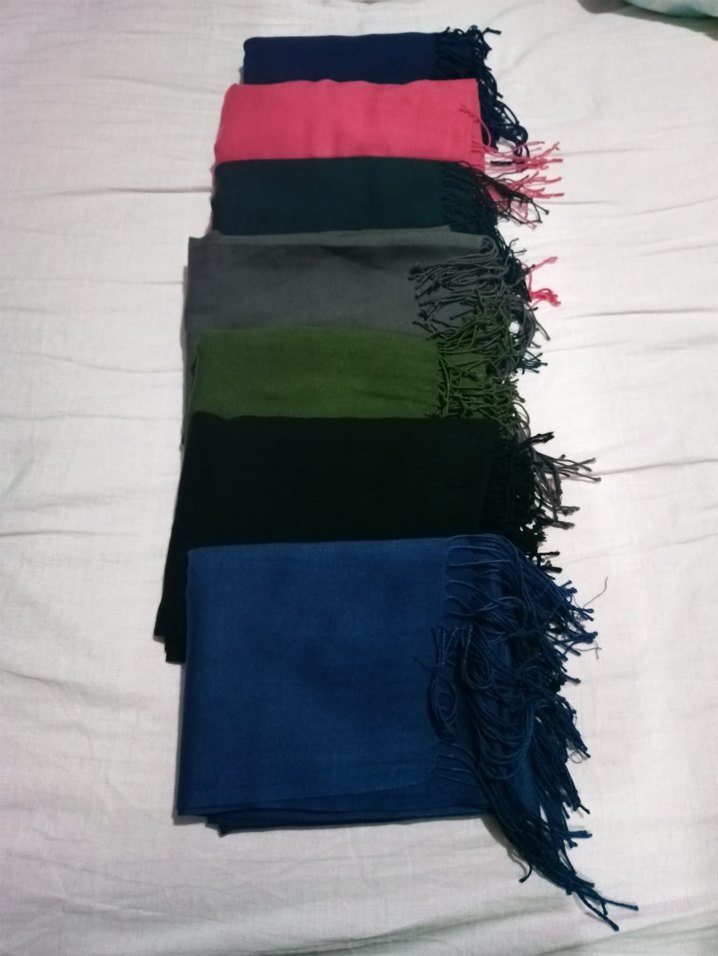 Kadın Çok Renkli Püsküllü şal toplu fiyatıdir tertemiz sorunsuz - Görsel 2