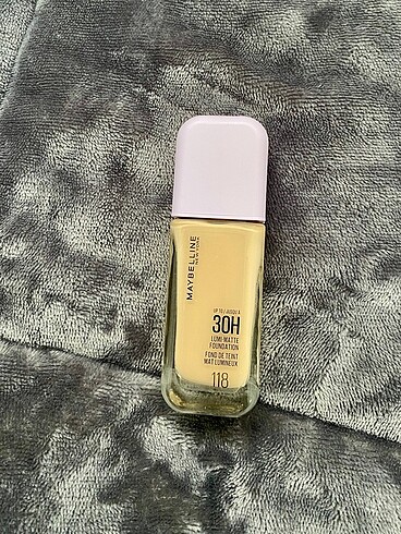 Maybelline Lumi Matte Fondöten 118