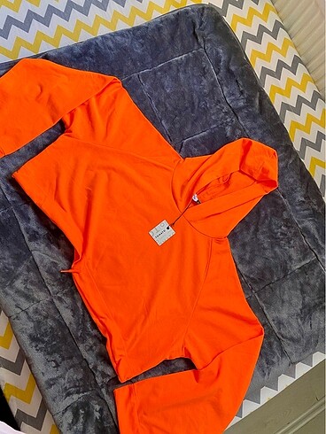 Crop sweatshirt