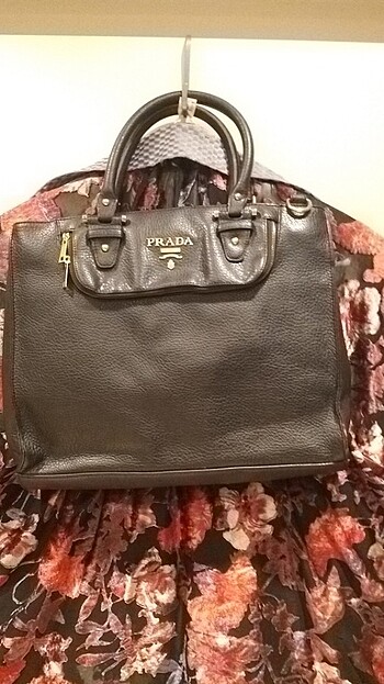 Prada çanta 