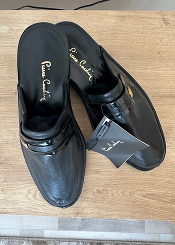 Kemer Detaylı Siyah Erkek Ev Terliği - Görsel 2