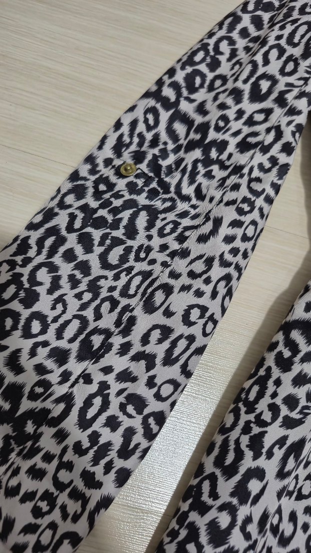 Leopar Desenli yağmurluk.. - Görsel 3