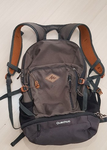Decathlon Decathlon Quechua 30 lt Sırt çantası