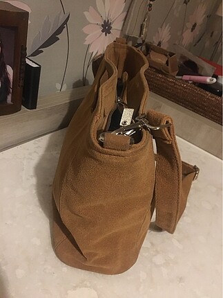 Camel kol çantası süet mango modeli
