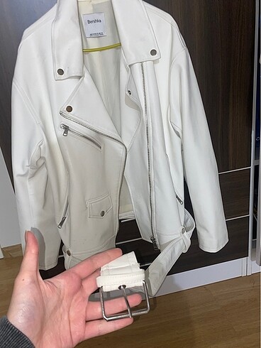 beyaz bershka oversize deri ceket - Görsel 7