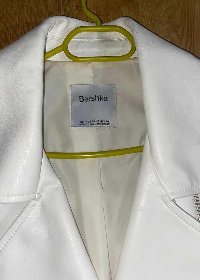 beyaz bershka oversize deri ceket - Görsel 4