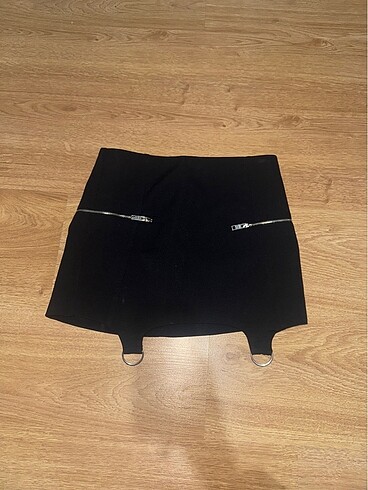 Mini etek BERSHKA