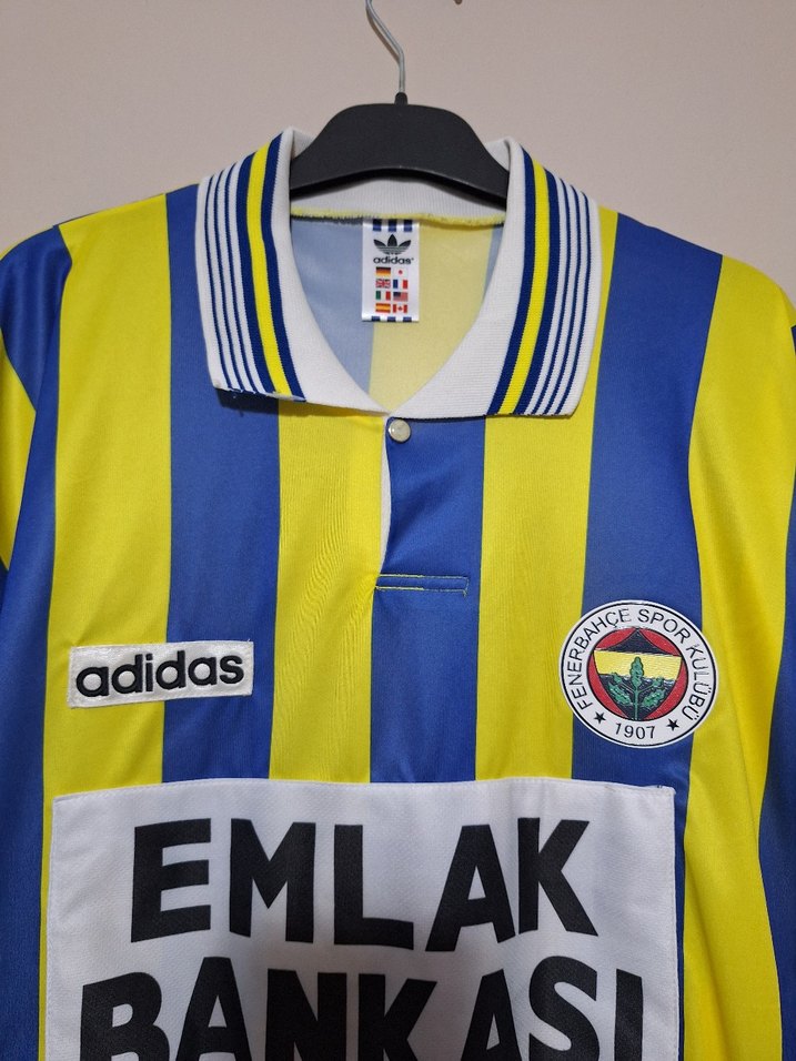 Fenerbahçe Nostalji Çubuklu Forma - Görsel 3