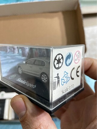 Beden 1/72 Skoda Superb