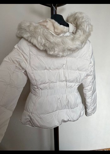 Zara Kırık beyaz Kürklü Kadın Kışlık Mont
