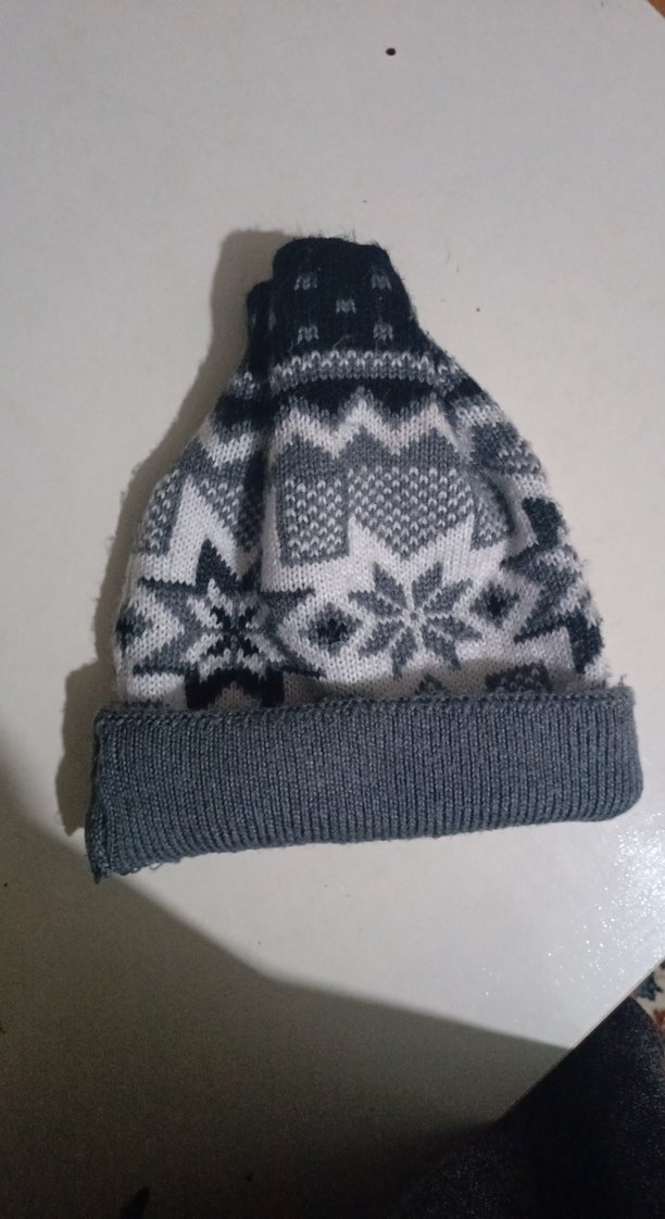 Gri Desenli Kadın Örgü Bere yeni gibi - Görsel 5