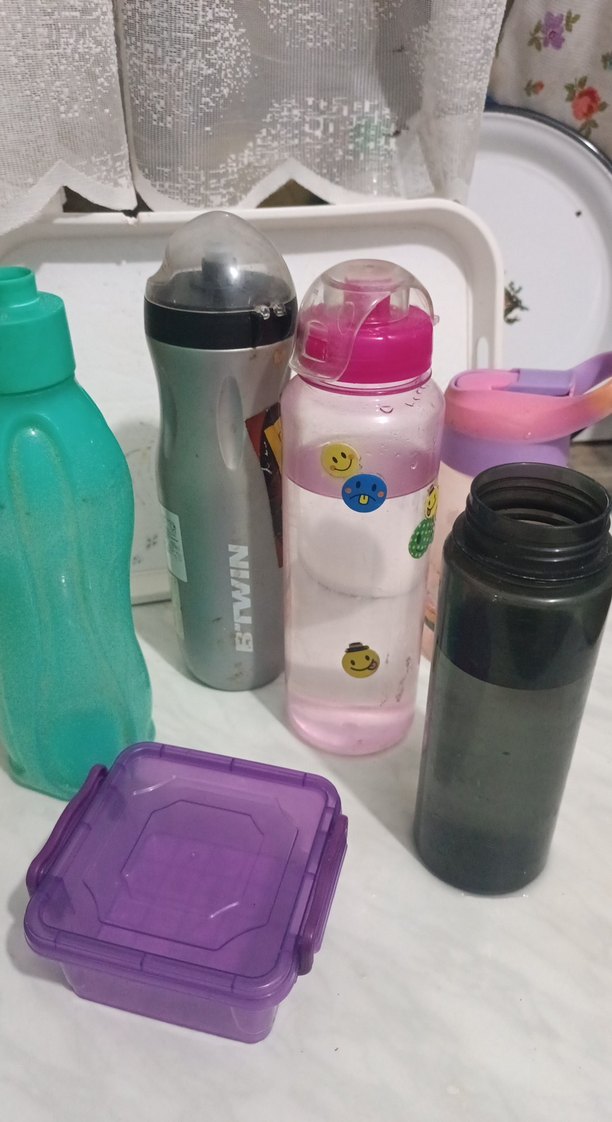 Çocuklar için renkli termos şişe ve saklama kabı hepini birlikte - Görsel 4