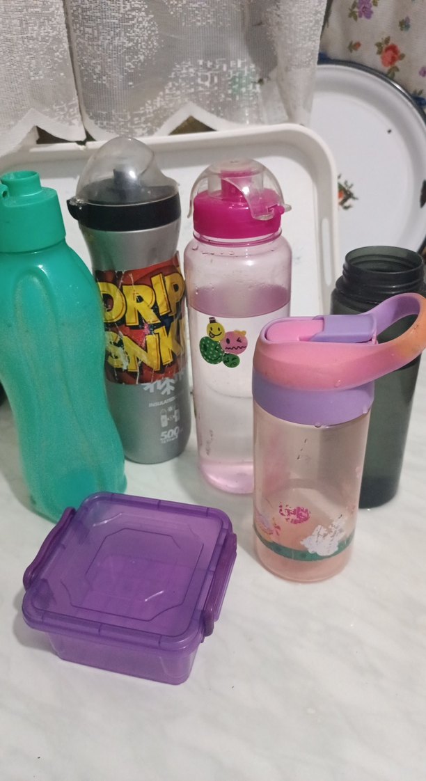 Çocuklar için renkli termos şişe ve saklama kabı hepini birlikte - Görsel 2