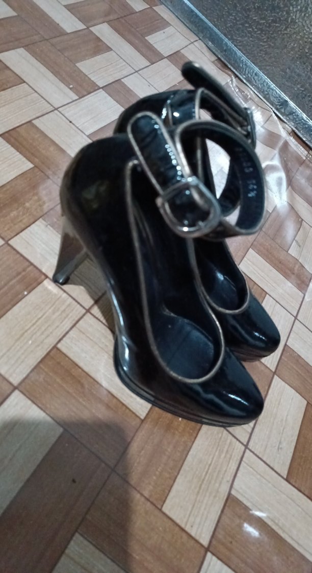 Siyah Parlak düz  Desen Tokalı Stiletto ayakkabı 36.5 - Görsel 2