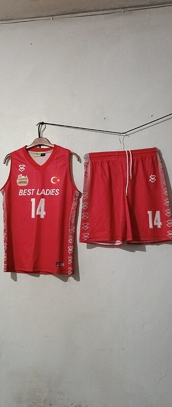 Diğer Basketbol forması yeni M .alt üst takım