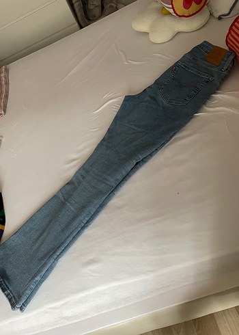 Levis Acik Mavi Dar Kesim Denim Jean