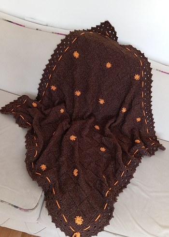 Koyu Kahverengi Nakışlı Çocuk Battaniyesi - Görsel 3