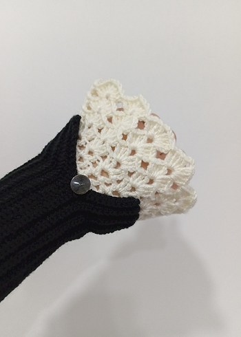 Dantel Detaylı Siyah Beyaz Örgü Eldiven - Görsel 3