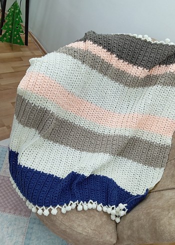 Çok Renkli Örgü Çocuk Battaniyesi - Görsel 3