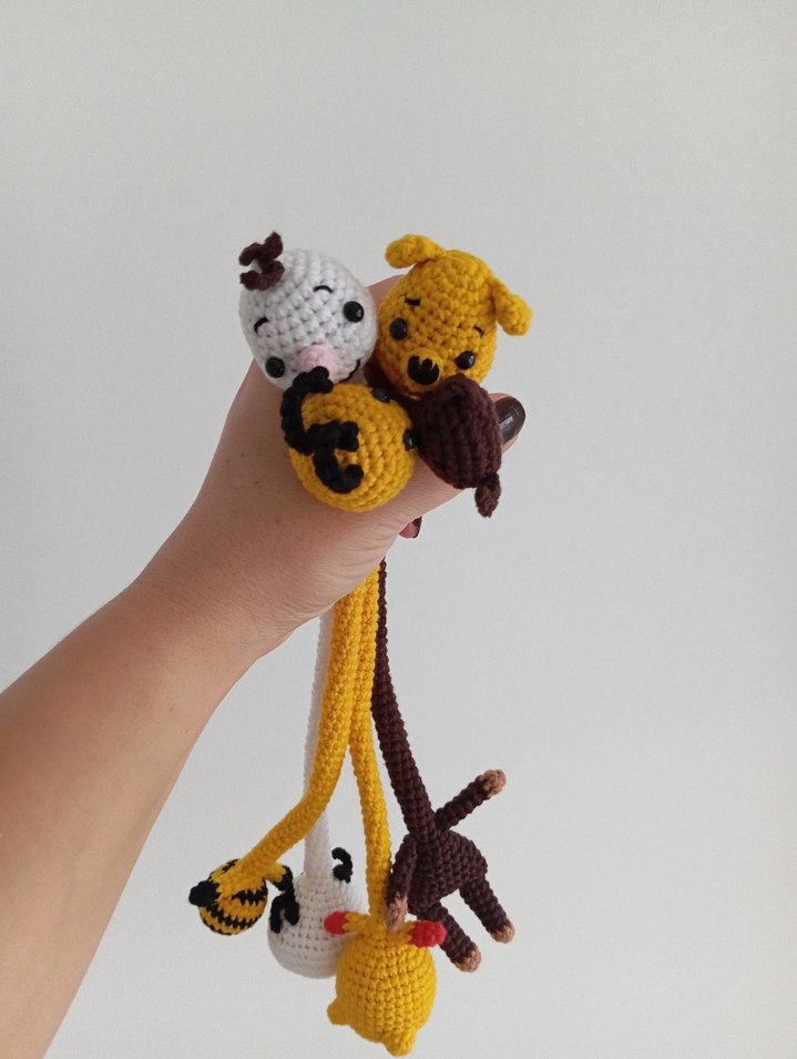 Renkli El Yapımı Peluş Oyuncaklar - Görsel 5