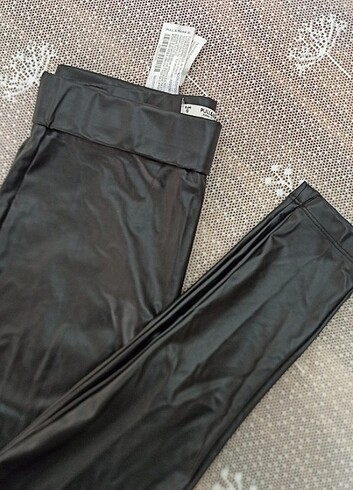 26 Beden siyah Renk Pull & Bear 