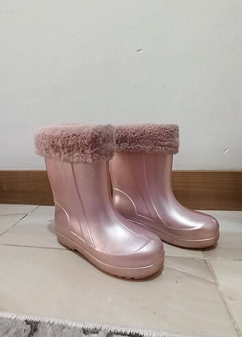 LC Waikiki Kız çocuk bot