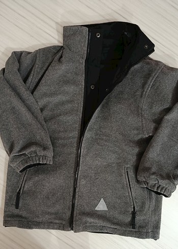 Siyah Kapüşonlu Erkek Çocuk Yağmurluk - Görsel 3