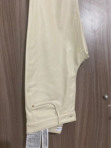 Zara Zara suni deri pantolon