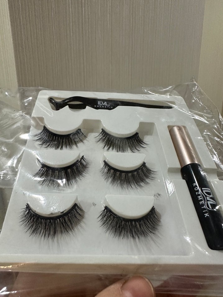 Mıknatıslı Kirpik Seti ve Yapıştırıcı - Görsel 2