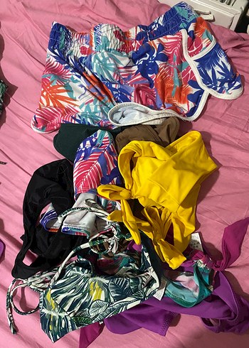 universal Beden Renkli Desenli Askılı Bikini Seti