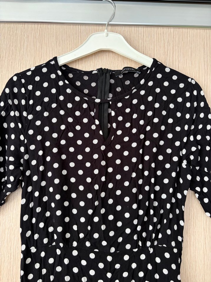 Puantiye Desenli Siyah Uzun Elbise - Görsel 2