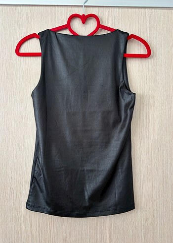 Siyah Deri Kadın Atlet - Görsel 2