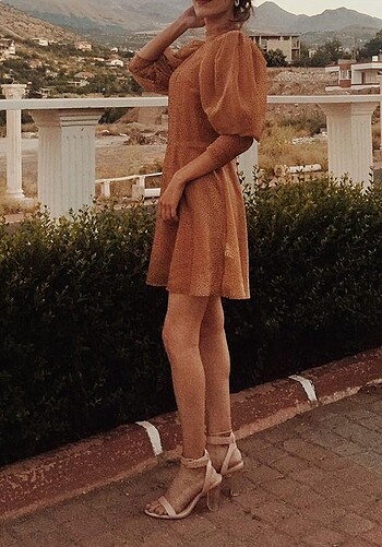 Koşa gece elbisesi