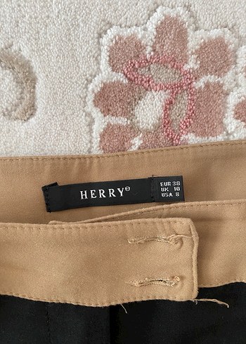 Bej Kemerli Siyah Kumaş Kadın Pantolon - Görsel 2