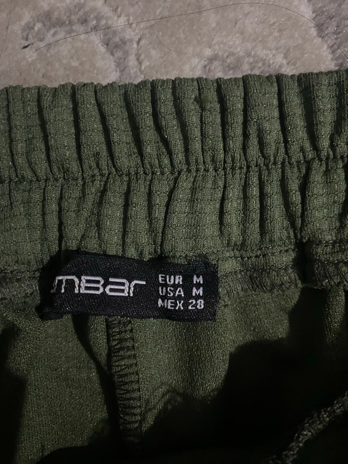 Haki Kadın Pilili Rahat Kesim Kumaş Pantolon - Görsel 2