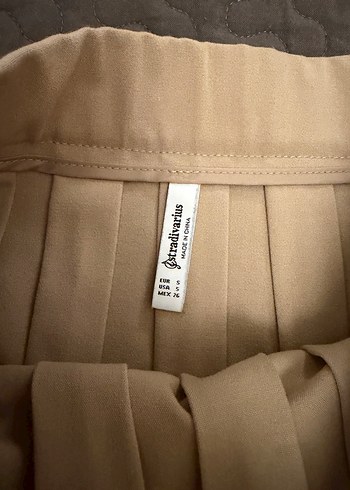 Bej Mini Etek Pilili - Görsel 2