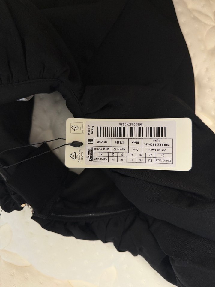 Siyah V Yaka Bluz - Görsel 5