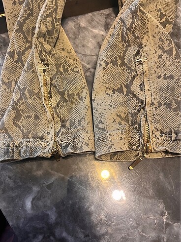32 Beden haki Renk Piton baskılı jean