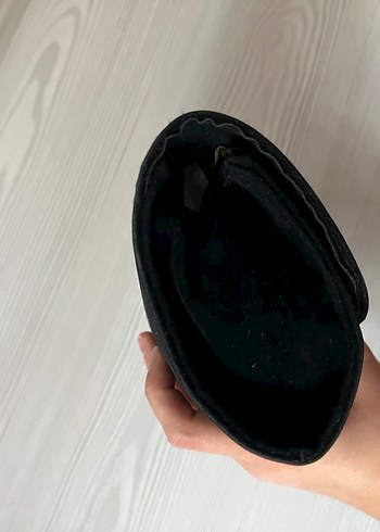 Siyah Süet Kadın Portföy Çanta abiyelerle de çok uyumludur - Görsel 2