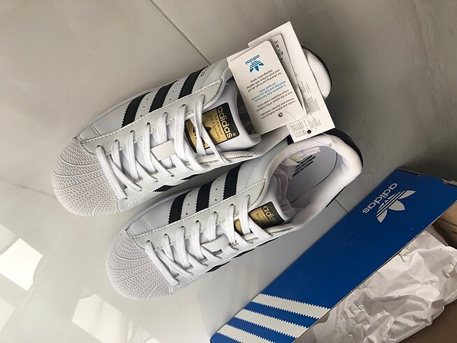 42 Beden beyaz Renk Adidas orjinal superstar