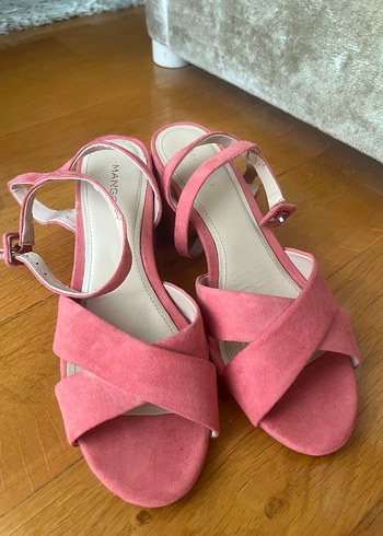 38 Beden Mango Pembe Süet Topuklu Kadın Sandalet