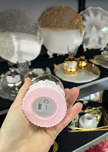 Pembe Pastel Figürlü Kar Küresi - Görsel 2