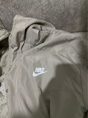 Nike Yağmurluk