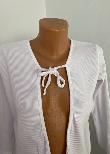 Beyaz Mini Halter Yaka Düğmeli Kadın Hırka - Görsel 2