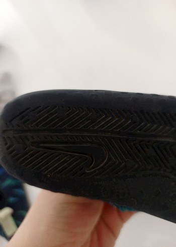 28 Beden Nike Erkek Çocuk Lacivert Cırtlı Terlik