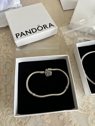Pandora Pandora bileklik ikisinin fiyatı