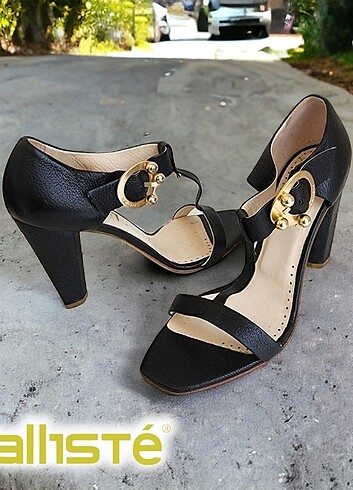 KALLISTE Black Leather Sandals 